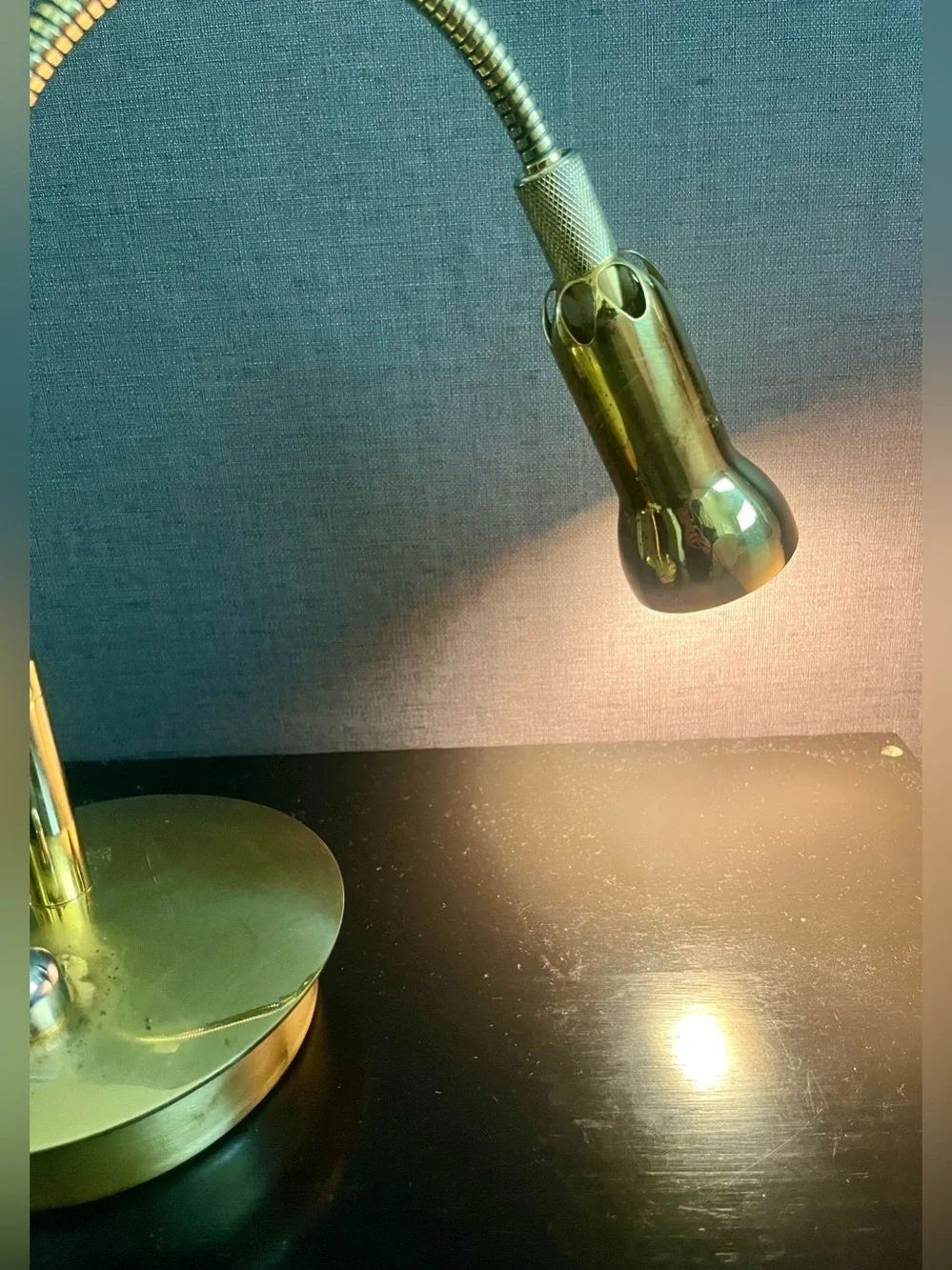 Holtkötter Leuchten Midnight Reader Gooseneck Table Lamp Satin Gold Model 6260/1